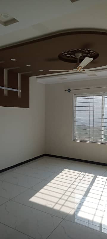 6.5 Marla lower portion for rent in shadab gardan near feroz pure road near park masjid markeet very hot location 7