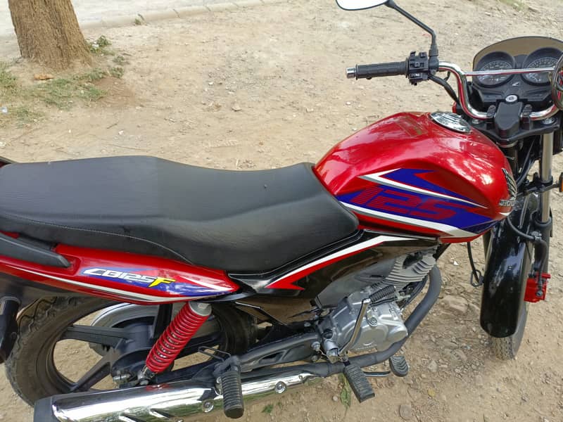 Honda CB 125F 2023 0