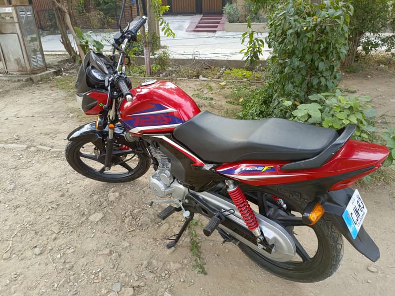 Honda CB 125F 2023 6