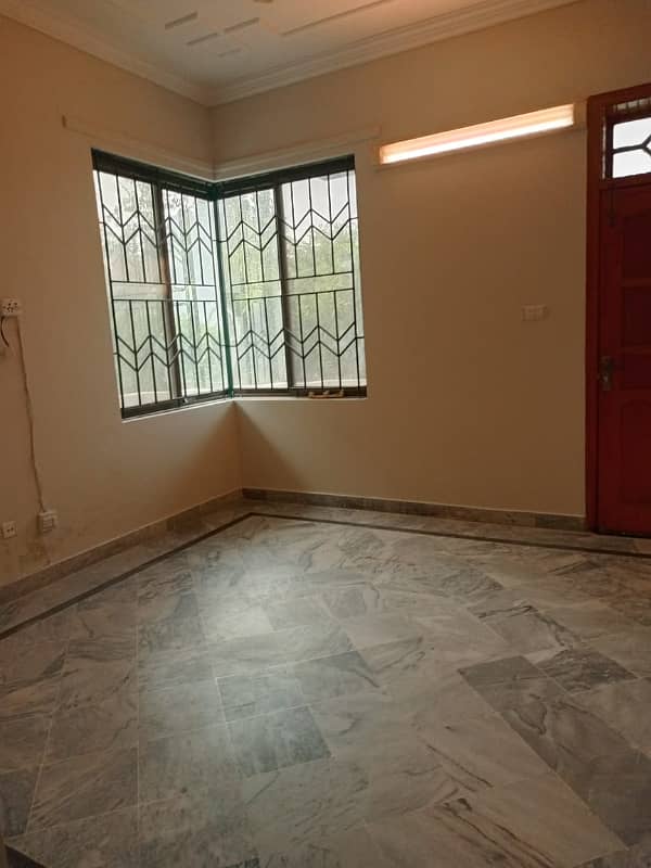 One kinaal upper portion for rent in G11 23