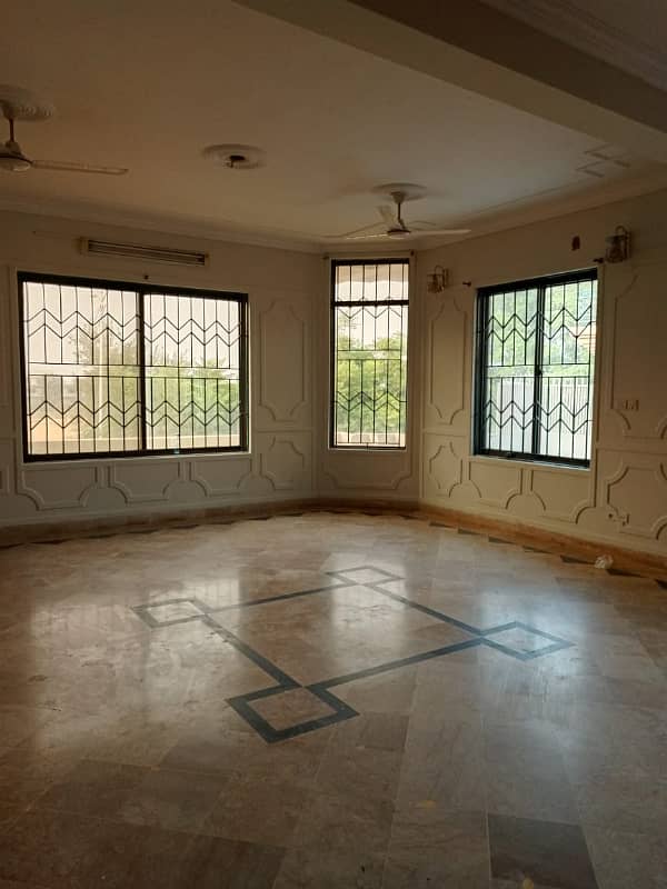 One kinaal upper portion for rent in G11 24