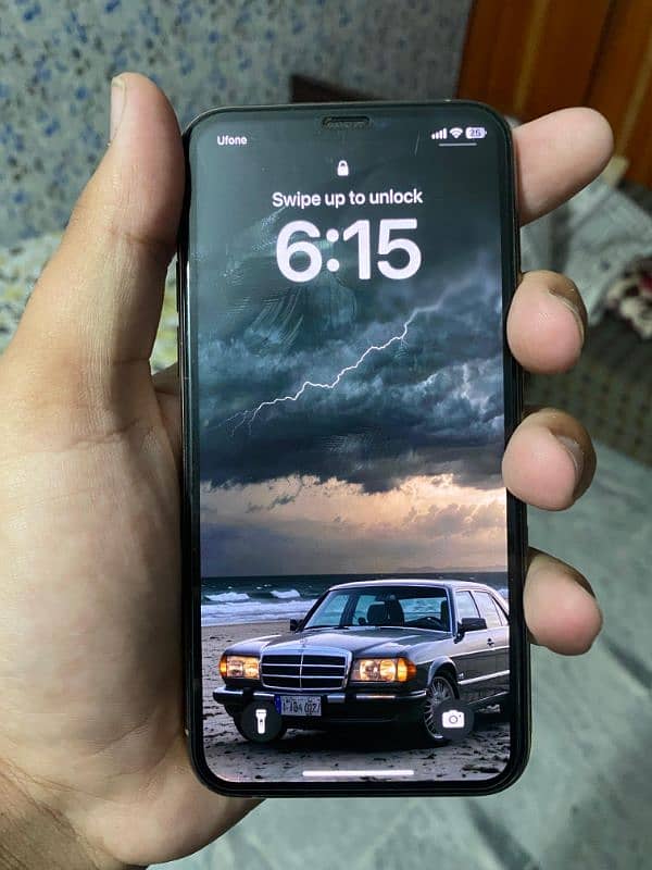 Iphone 11 pro 4