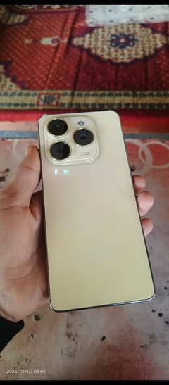 Tecno spark 20 pro Full box.