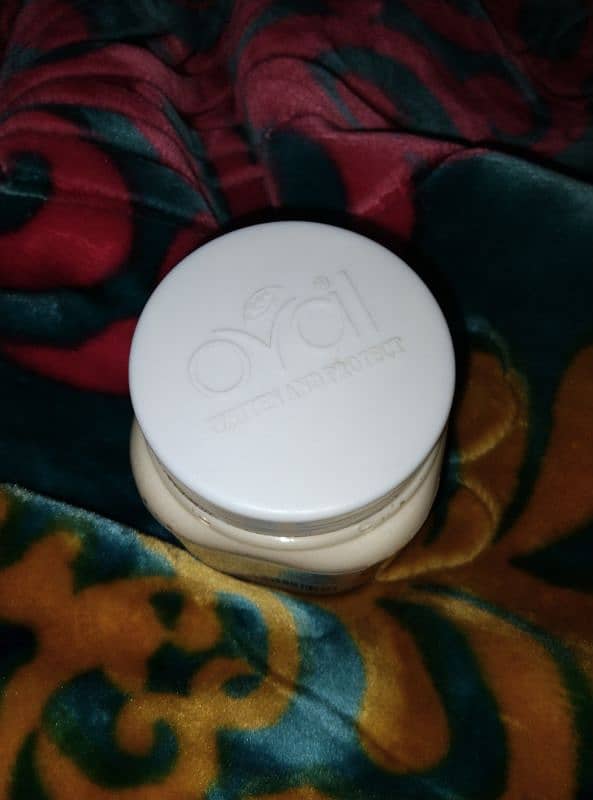 Oval Buttery Soft Moisturizing Cream 4