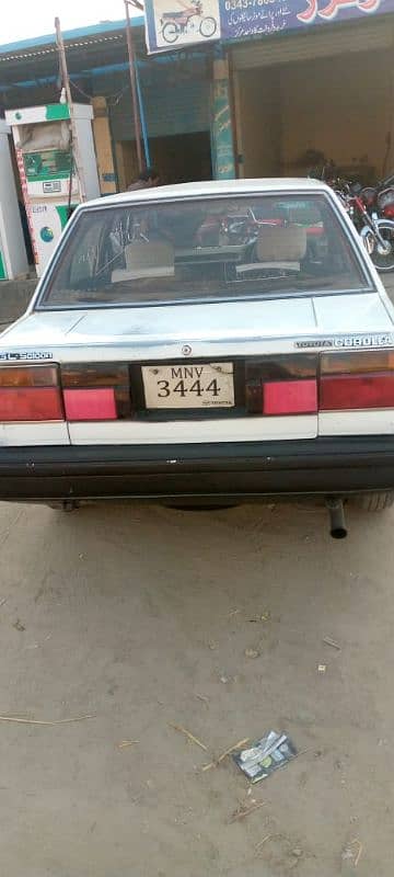 Toyota  1986 4