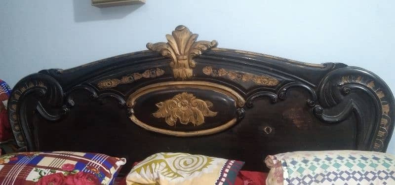 double bed or dressing table and side table for sale final 20000 3