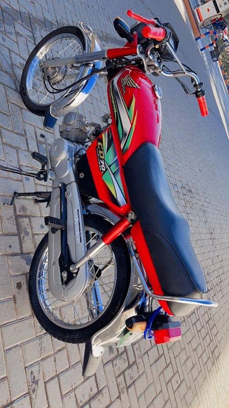 CD 70 bike 3