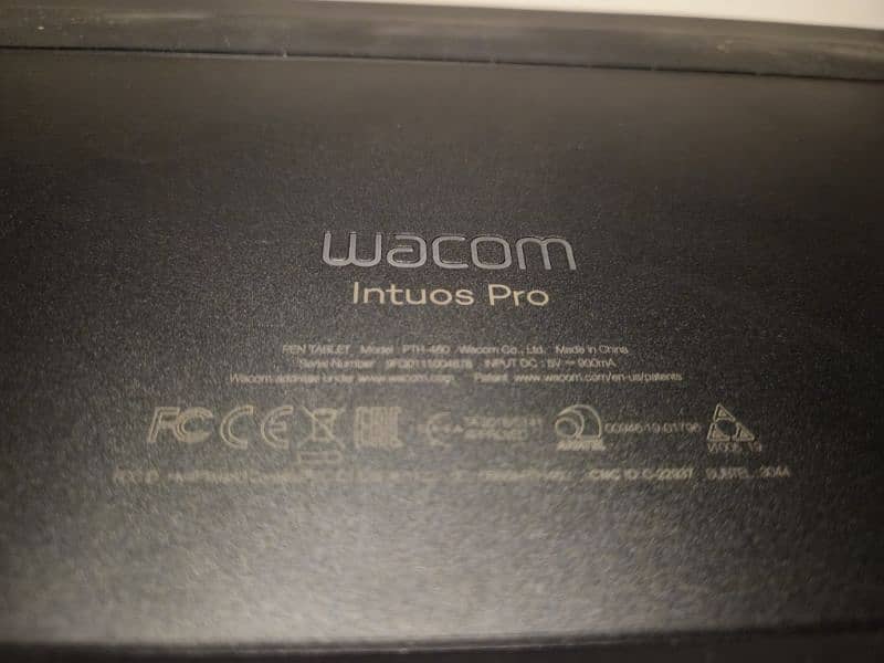 Wacom Intuos Pro Small Graphics Tablet 8