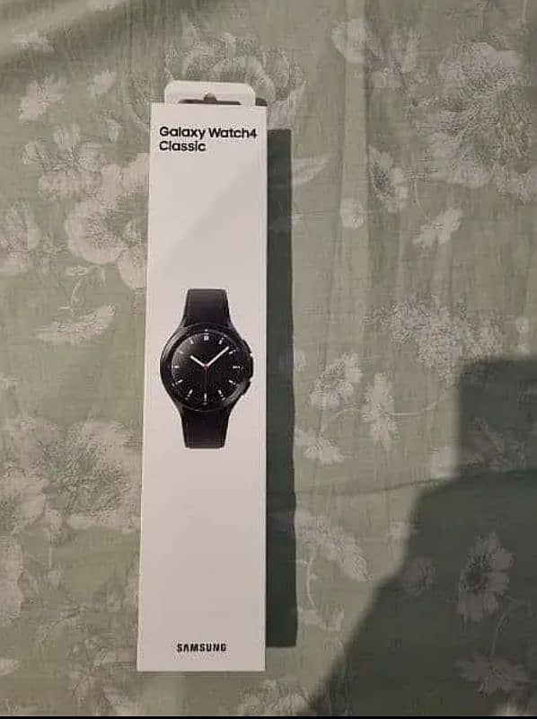 Samsung watch 4 classic with box and original charger 4