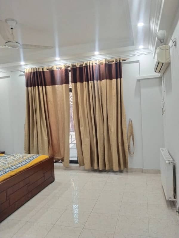 F-11 Fully Furnished 3Bed Apartments For Rent 9