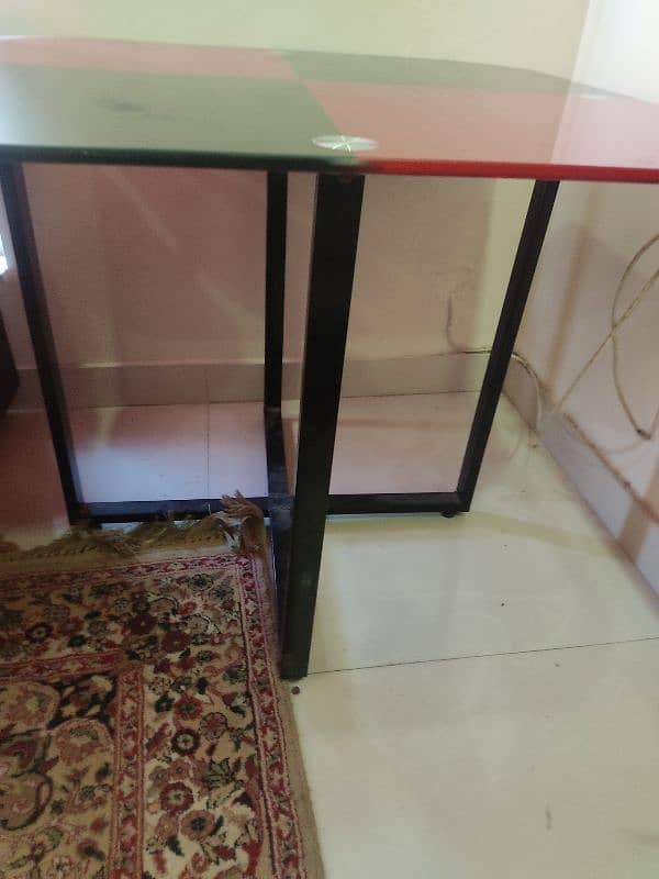 iron dinning table with glass top 1