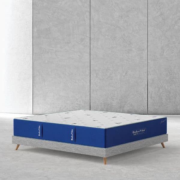 Top of the line brand new never used dolce vita urban mattress 0