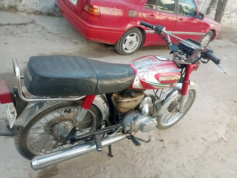 Suzuki 100cc 2 stroke japani Islamabad number antique bike e 16