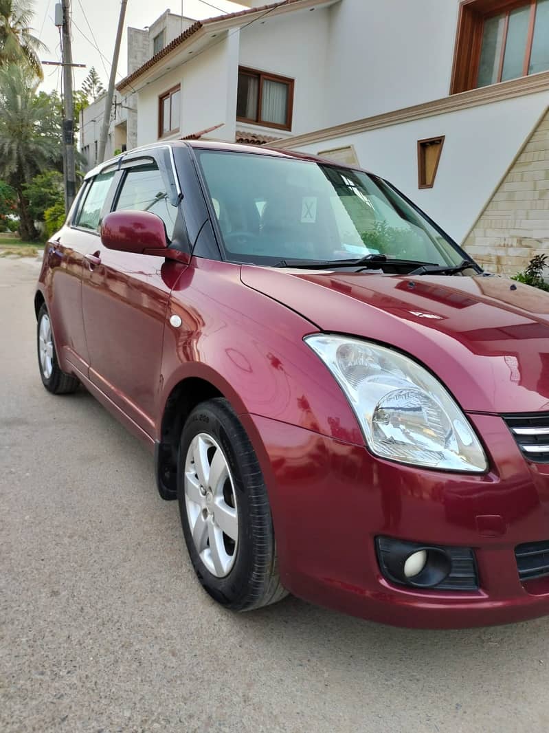 Suzuki Swift 1.3 DLX (Navigation) Model 2016 4