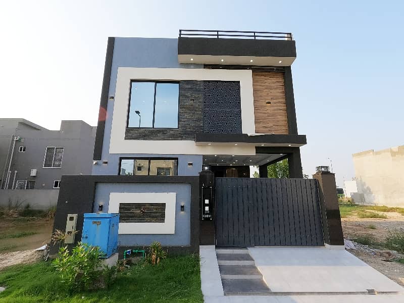 Brand New Lavish House For Sale 0