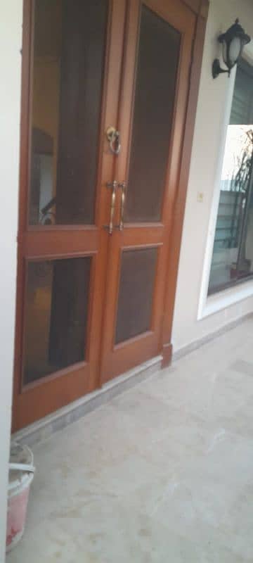 1knal lower ground portion avilebal for rent in E113 islamabad 7