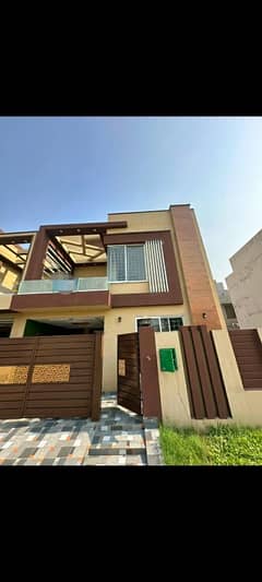 5 Marla Brand New House For Sale In C Block Bahria Orchard Lahore