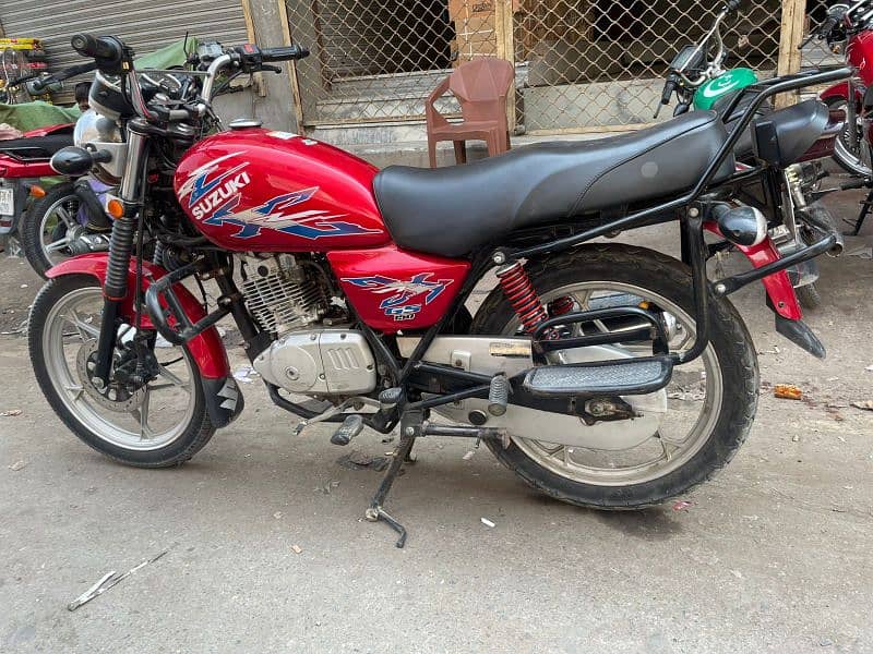 Suzuki GS 150 SE 1