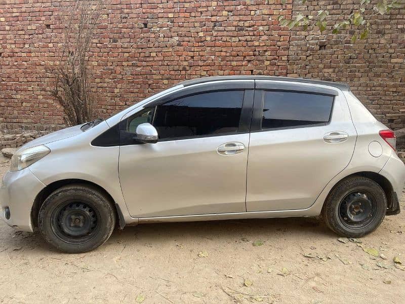 Toyota Vitz 2012 3