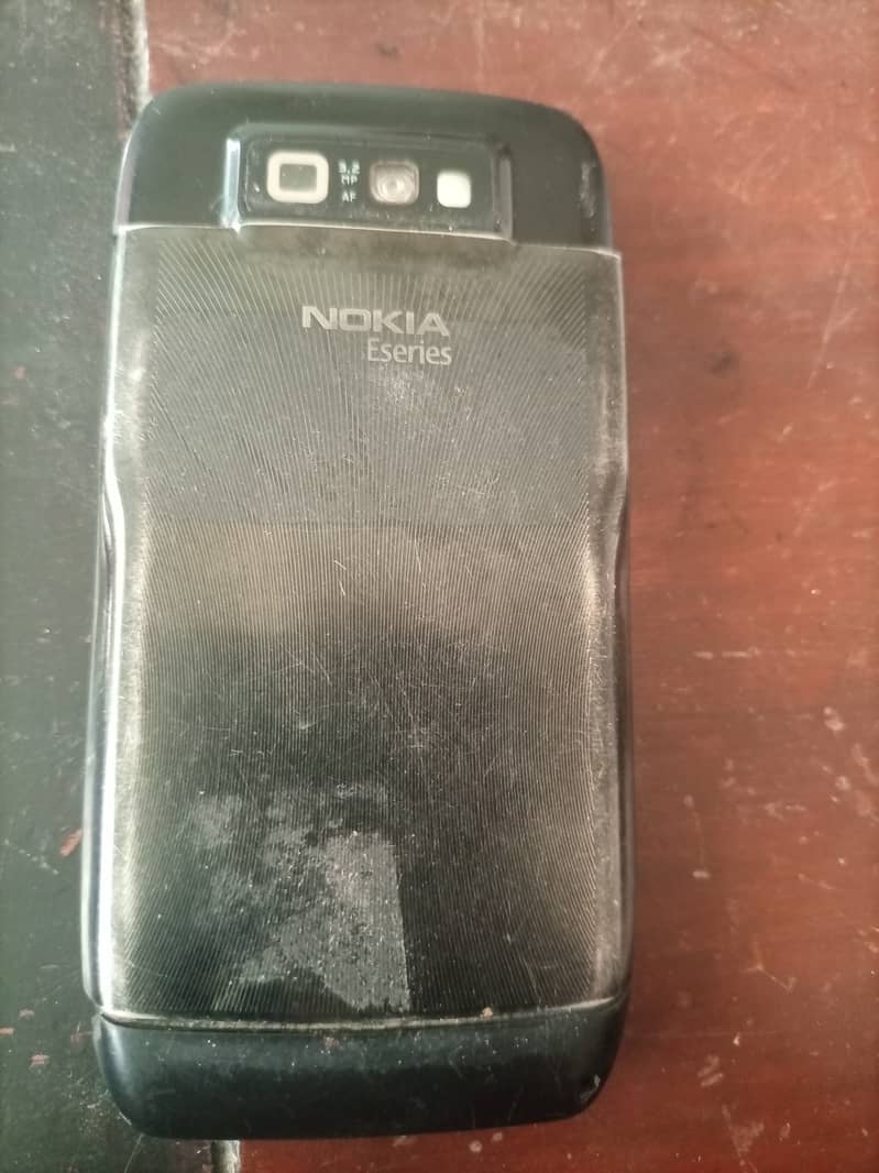 Nokia -E71 1