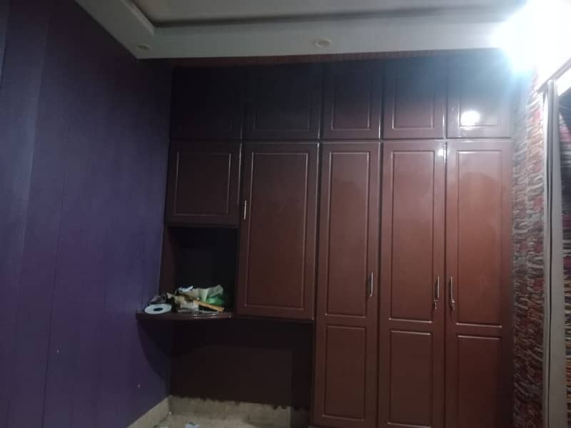 Upper Portion Of 10 Marla For rent In Allama Iqbal Town 1