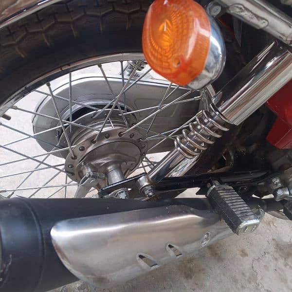 Honda cg 125 karachi 1st owner contact 0343 34 52 358 3