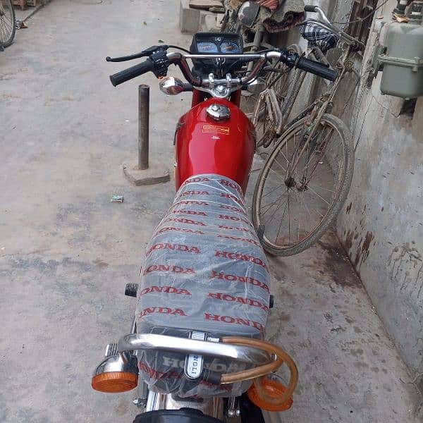 Honda cg 125 karachi 1st owner contact 0343 34 52 358 4