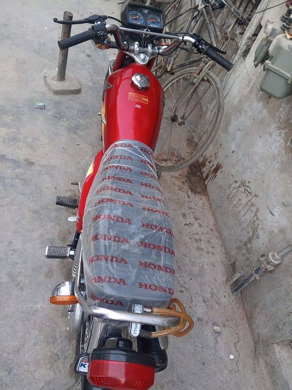 Honda cg 125 karachi 1st owner contact 0343 34 52 358 7