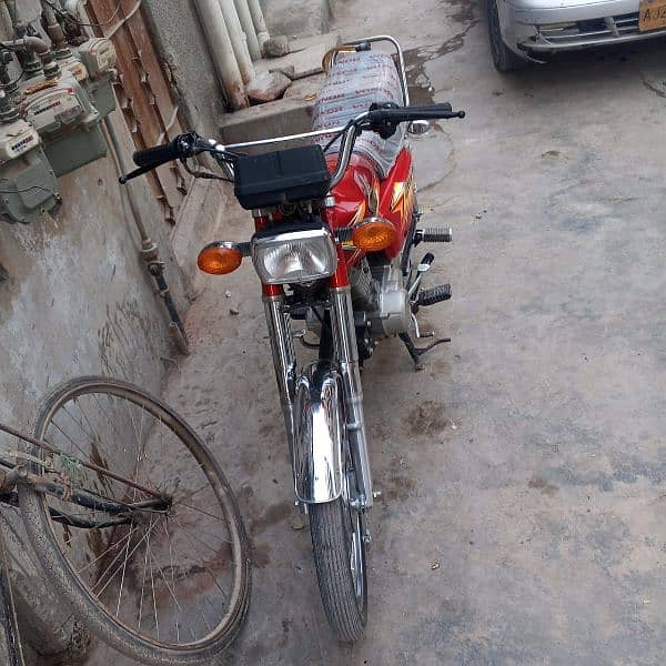 Honda cg 125 karachi 1st owner contact 0343 34 52 358 15