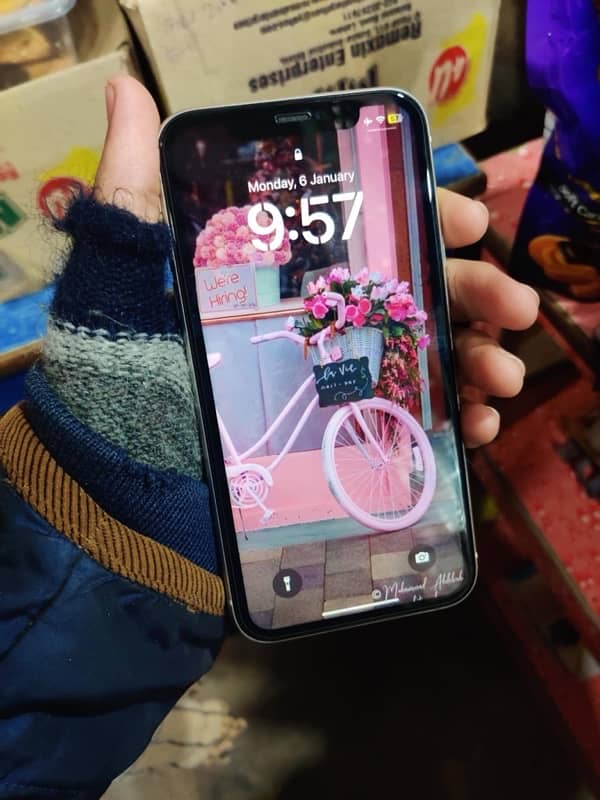 iPhone 11 (128GB) Exchange possible (add read me) 1