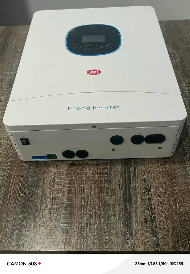 ITEL HYBRID INVERTER  4KW-24V  IP54 1