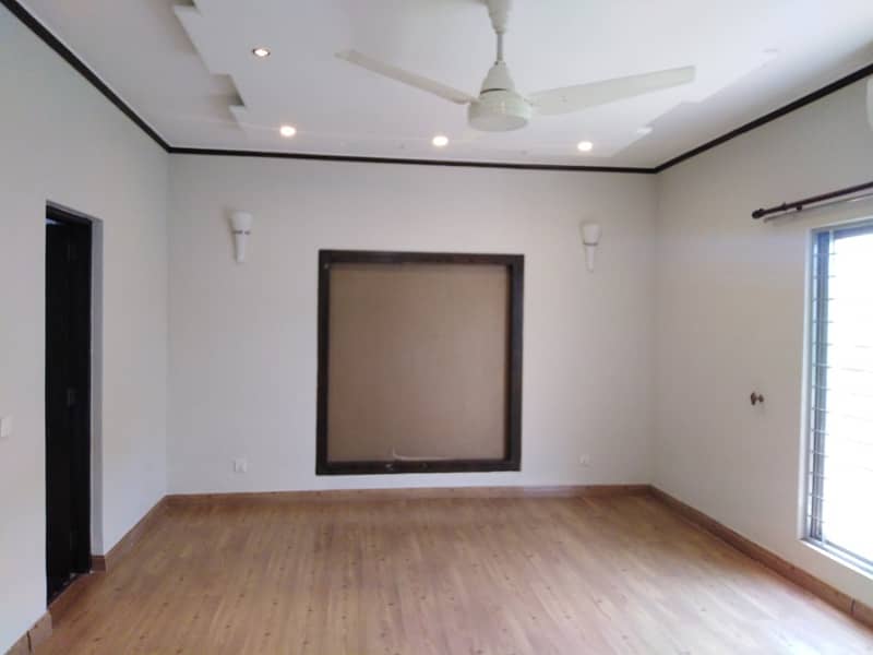 1 Kanal New Super Out House Prime Hot For Rent Dha Phase2 11