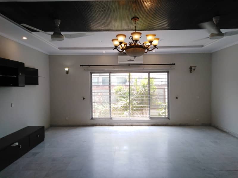 1 Kanal New Super Out House Prime Hot For Rent Dha Phase2 13