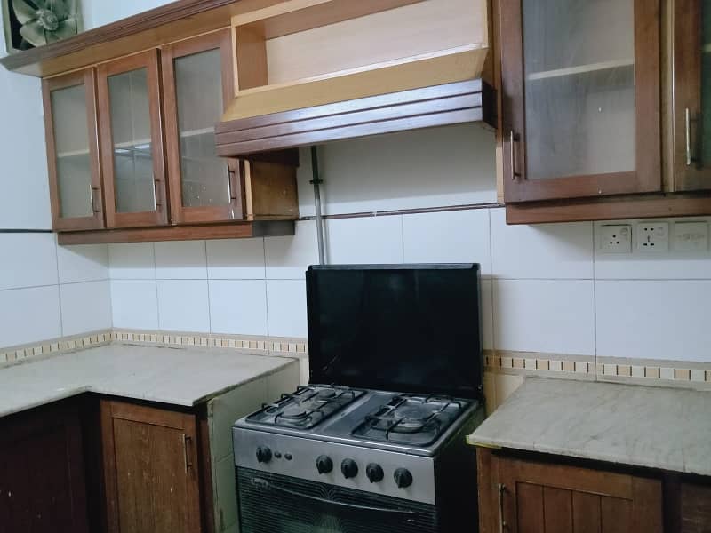 G-11 3Bed Apartment for sale on investor price 11