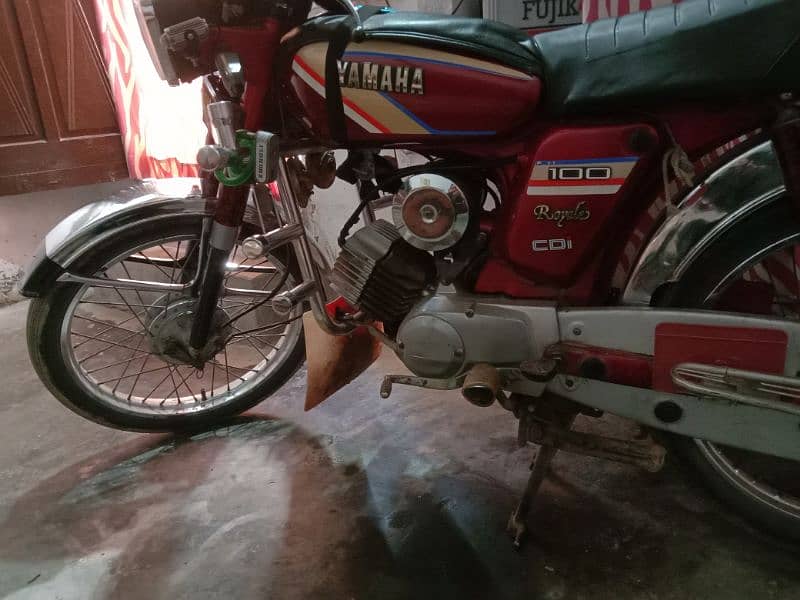 Yahma Royal 100 cc 2