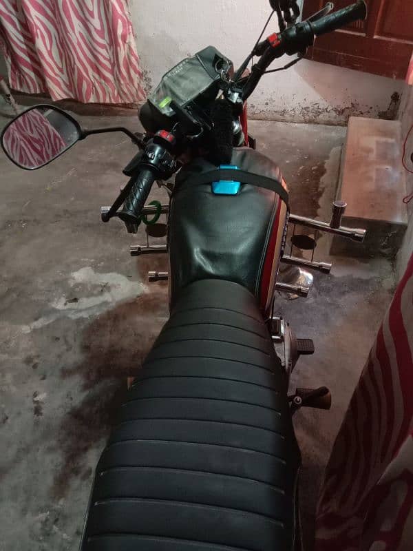 Yahma Royal 100 cc 4