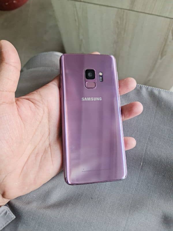 samsungs s9 non pta 4 gb 64 gb no exchnge need cash 2