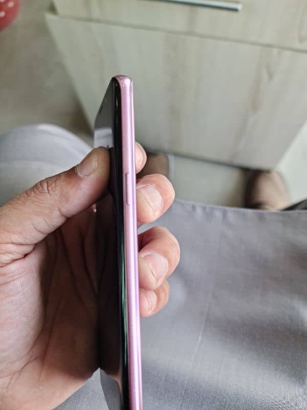 samsungs s9 non pta 4 gb 64 gb no exchnge need cash 4