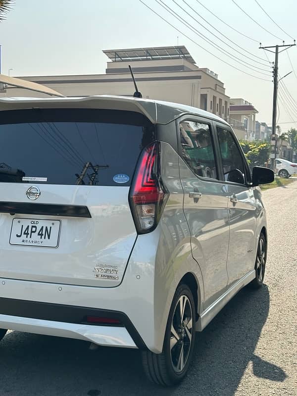 Nissan Dayz Highway Star 2021 11