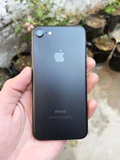 iphone 7 PTA approved 32gb