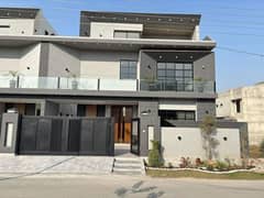 1 KANAL BRAND NEW LUXURY ELEVATION DESIGN MODERN HOUSE AVAILABLE FOR RENT IN DHA PHASE 7 BLOCK -X LAHORE. ONLY RENT 250000 BEST OFFER'S REWARDS.