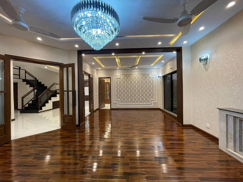 1 KANAL BRAND NEW LUXURY ELEVATION DESIGN MODERN HOUSE AVAILABLE FOR RENT IN DHA PHASE 7 BLOCK -X LAHORE. ONLY RENT 250000 BEST OFFER'S REWARDS. 23