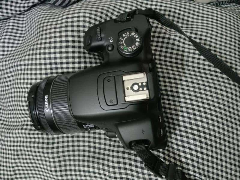 Canon 700D with STM lens 18.55 0