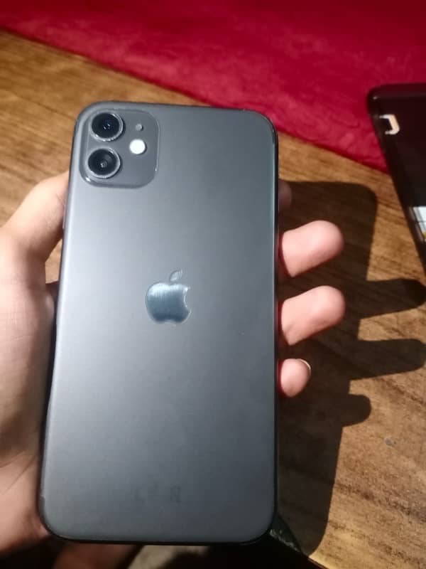 iPhone 11 128gb factory unlock for sell 5