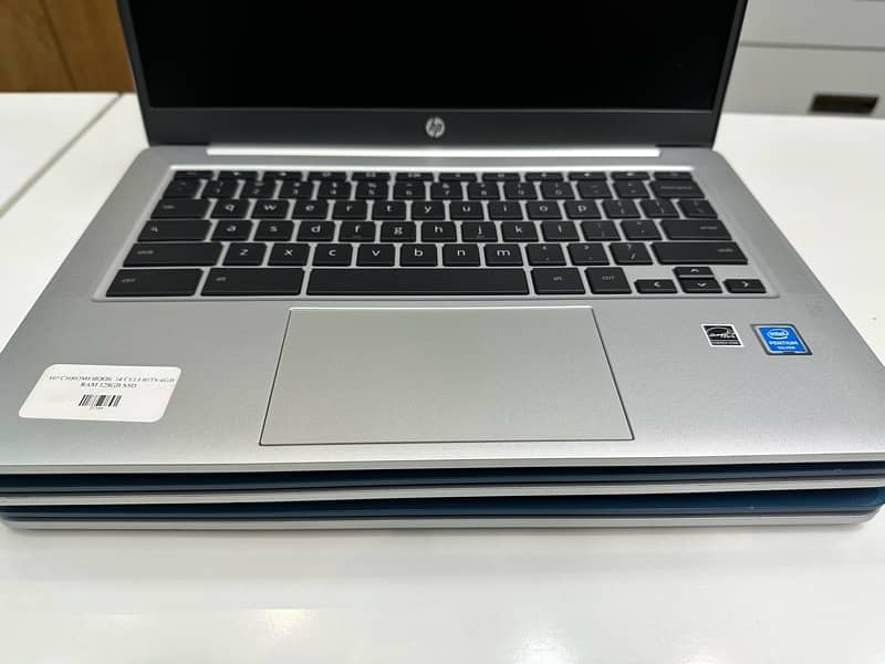 HP CHROMEBOOK 14 CELERON 4 GB RAM - 128 GB SSD 3