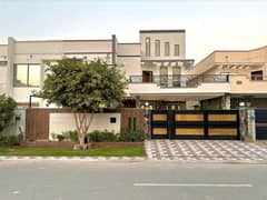 10 MARLA MODERN ELEVATION DESIGN HOUSE AVAILABLE FOR RENT IN DHA PHASE 4 BLOCK GG LAHORE. GAS AVAILABLE.