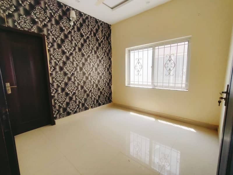 5 Marla Full House With Gas Available For Rent In State Life Phase 1 Block A Lahore. 3