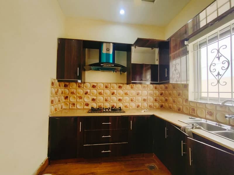 5 Marla Full House With Gas Available For Rent In State Life Phase 1 Block A Lahore. 5