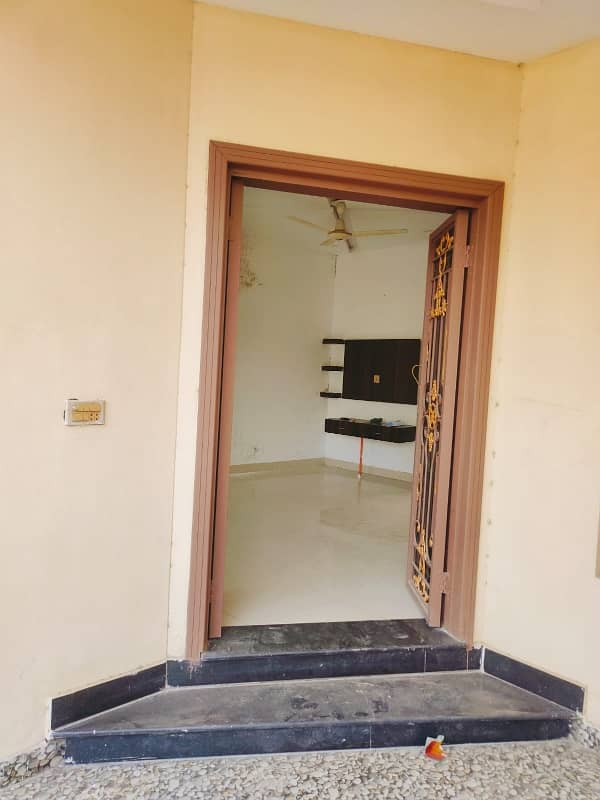 5 Marla Full House With Gas Available For Rent In State Life Phase 1 Block A Lahore. 16