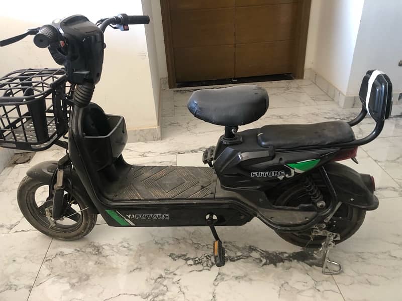 kids scooty for Sale Battery Scooty Charging 2